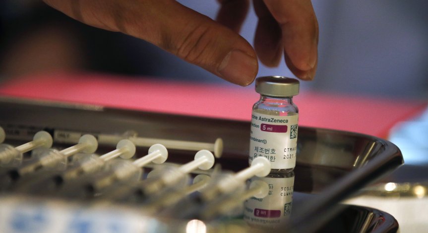 Норвежки медици в болница с необичайни симптоми след ваксиниране с AstraZeneca