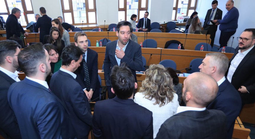 От ПП-ДБ-СС подготвиха и защитиха доклад.