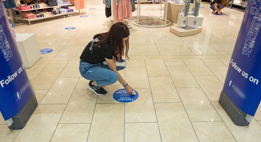 Зелен коридор за възрастните в магазините и аптеките в Русе