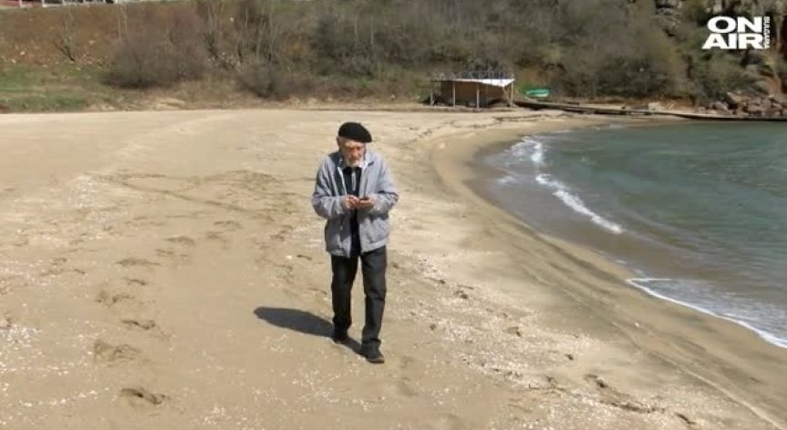 Бивш летец покани папата да спасява кръста в Синеморец