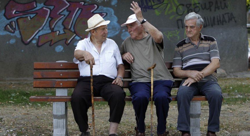 На 7 юни плащат парите по картите на пенсионерите, по пощата - до 20 юни