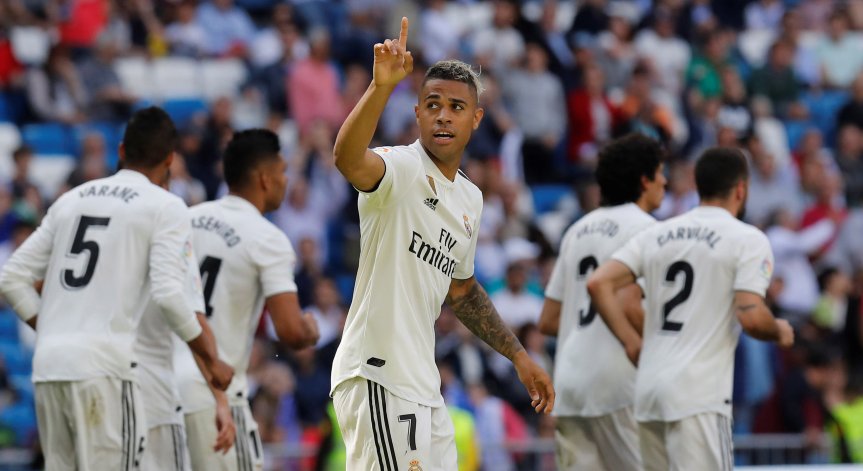 Футболист на 