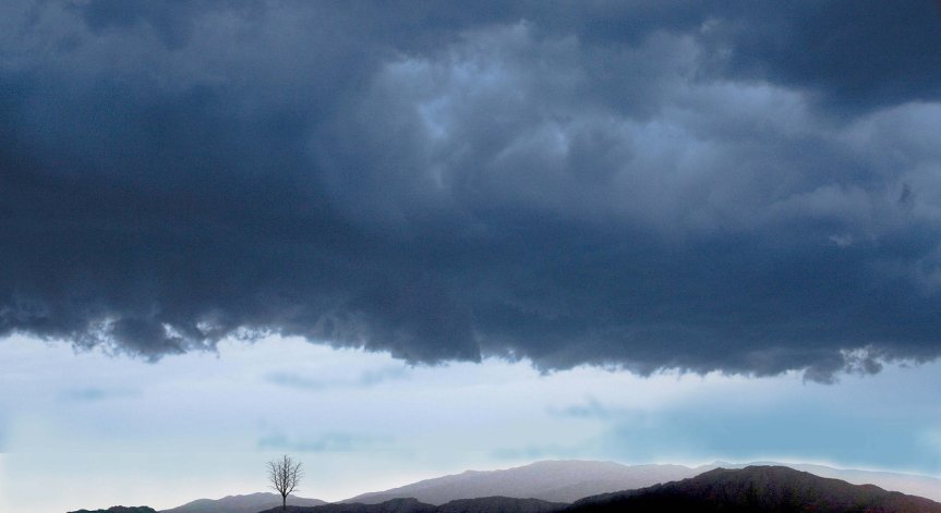 Облачно в неделя: Къде се очаква да има градушки?