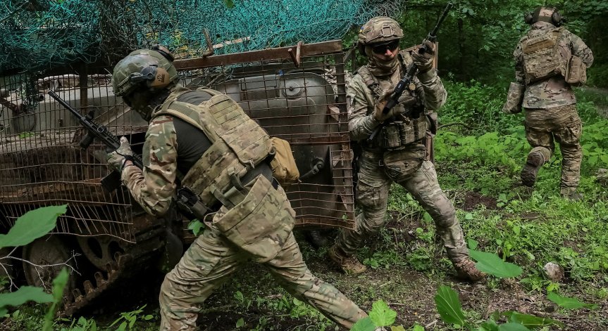 Русия бомбардира и уби украински военни в укритието им
