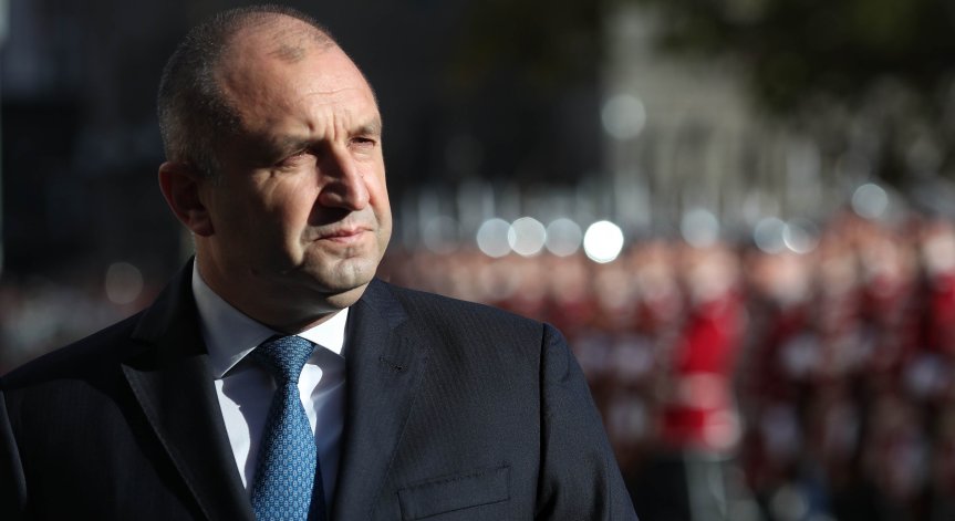 Румен Радев приема на среща турския министър на енергетиката