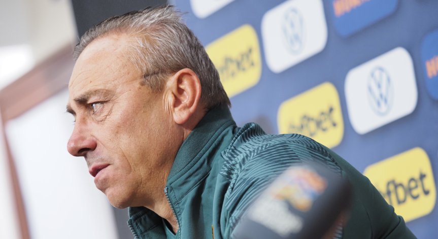 Илиан Илиев обяви пълния списък с играчи за предстоящите две плейофни срещи с Република Ирландия.