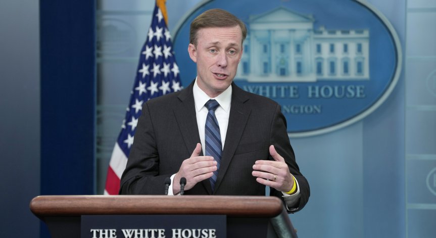 Съветник от Белия дом се срещна с Китайския външен министър