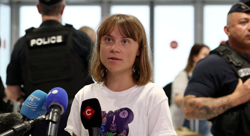 Тунберг беше депортирана от Израел.