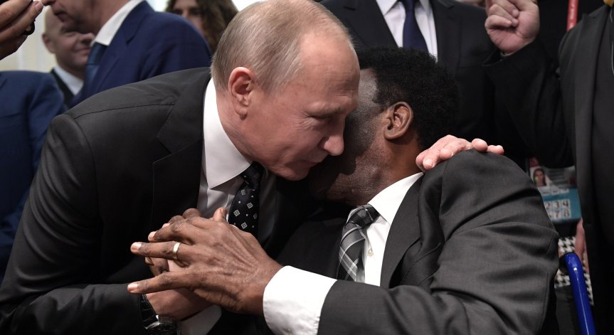 Путин: Имах късмет да общувам лично с Пеле, беше изключителен син на Бразилия