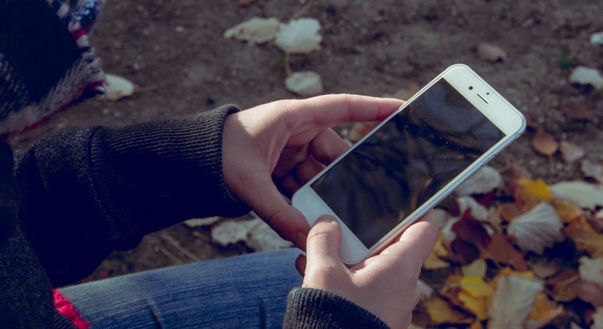 Дрехи, обувки и аксесоари - най-често купуваните стоки онлайн у нас