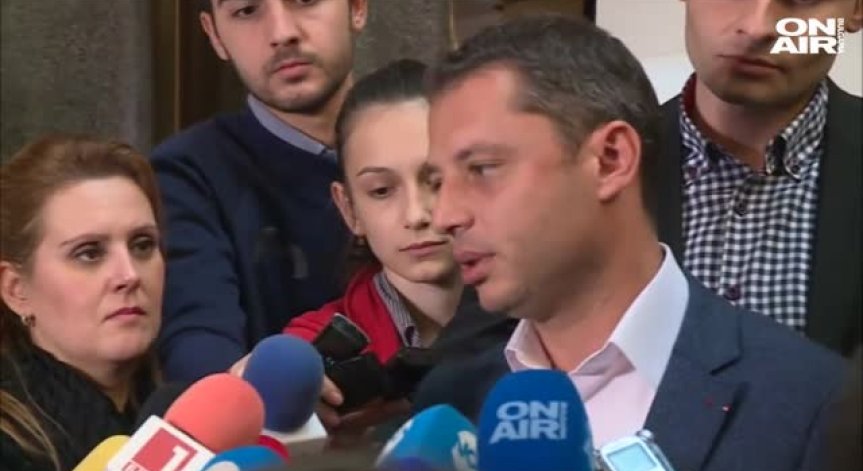 Добрев сдаде имунитета си, отрича обвинението за 