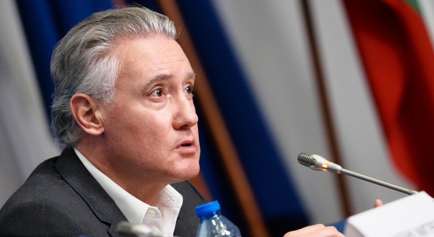 Кирил Домусчиев скочи на Гонзо заради съдийството