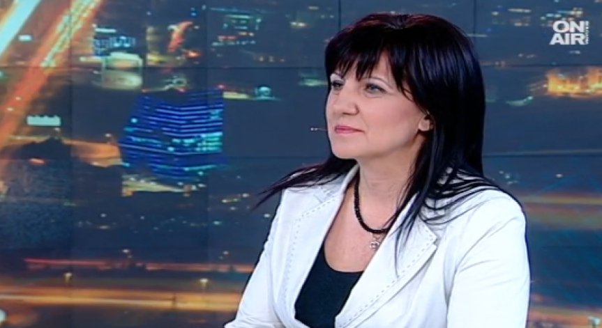 Цвета Караянчева: Всичко, което каза Нинова, е лъжа! Съветниците й са слаби