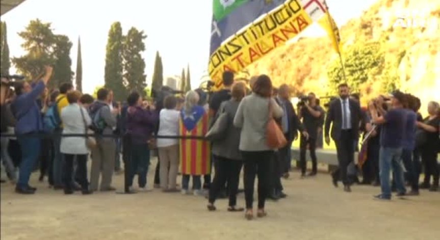 Решаващ ден за Каталуния, ултиматумът на Мадрид изтече