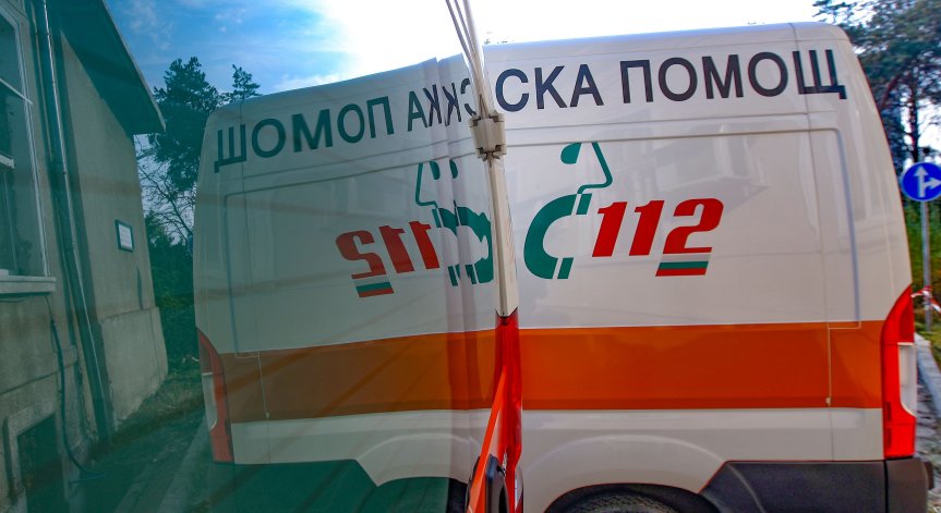 Движението е регулирано и не е затруднено.