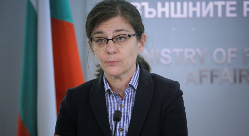 Генчовска: По политическите въпроси трудно може да се каже, че има прогрес относно РСМ