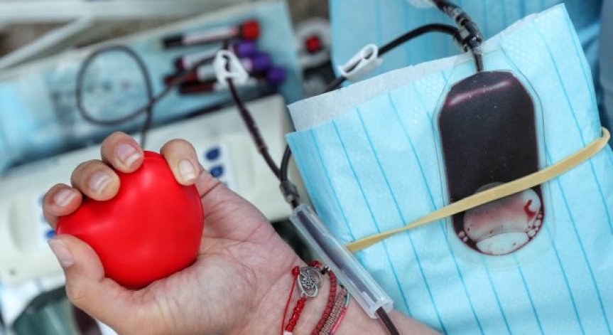 Добрината на хората през годината.