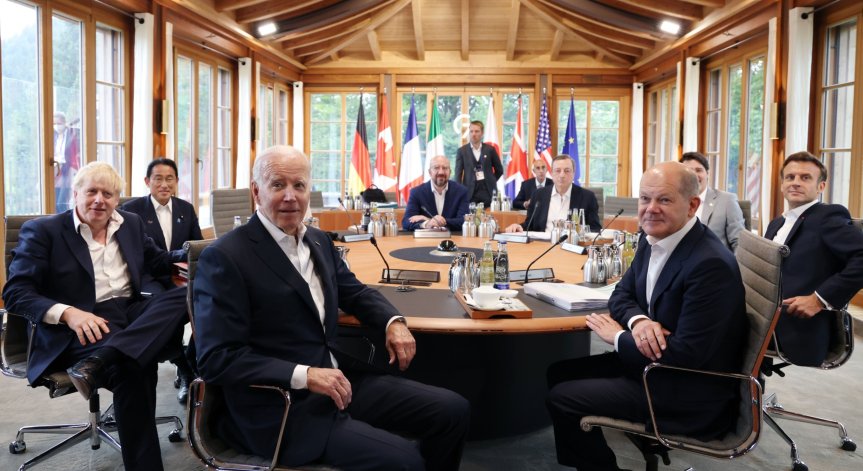 Лидерите на Г-7 призоваха Китай да 