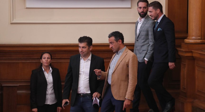 НС подновява работа на 1 септември: От ПП-ДБ искат да седят до ГЕРБ-СДС, а не до 