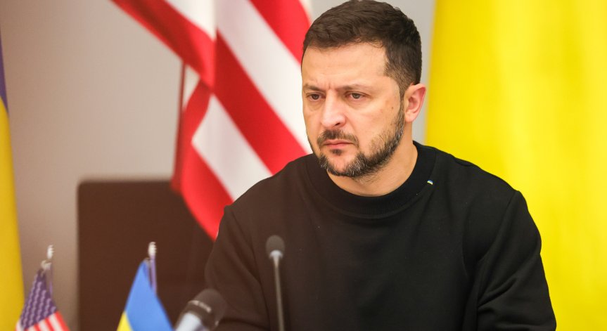 Зеленски иска още оръжия: Важно е да оцелеем, трябва да спечелим зимната битка
