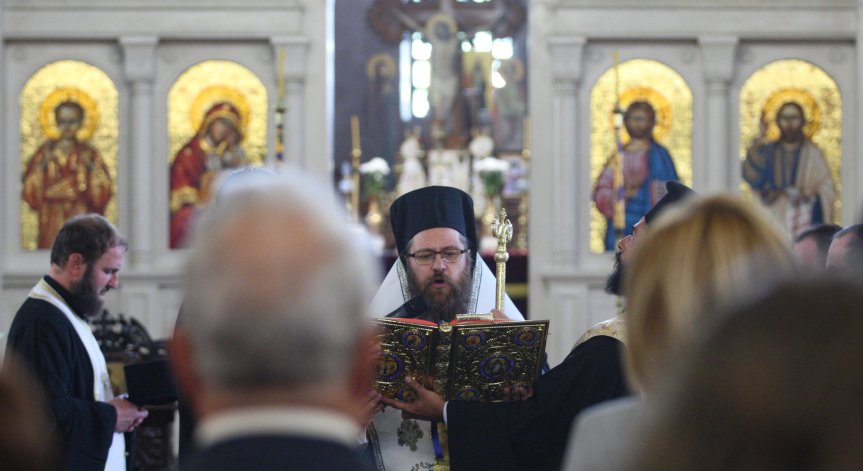 Щабът се среща със Светия Синод заради масовите събирания в църквите