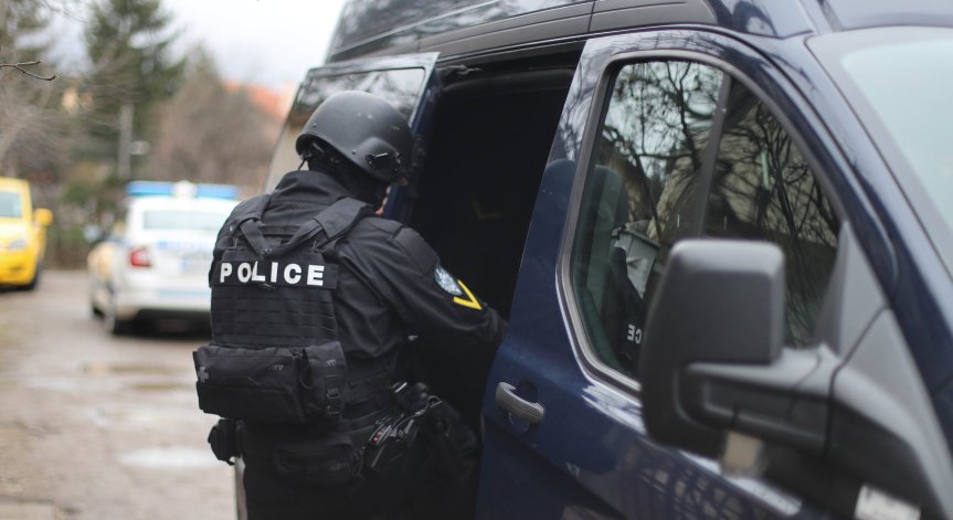 Постоянен арест за адвокатския сътрудник, придобил имоти чрез измама в София