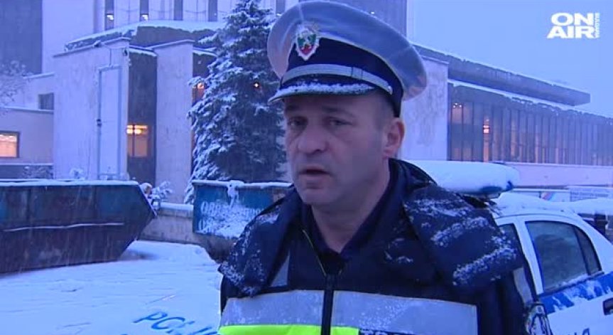 Над 70 катастрофи в София заради снега