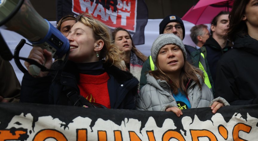 Полицията задържа Грета Тунберг на протест в Лондон
