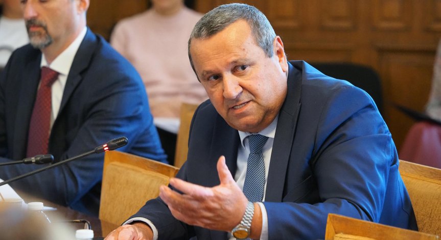 Държавата в готовност: АСП помага на семействата с щети от бурите