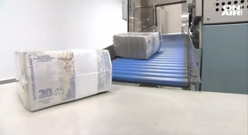 На Балканите: По заплати и пенсии Гърция и Кипър са първенци