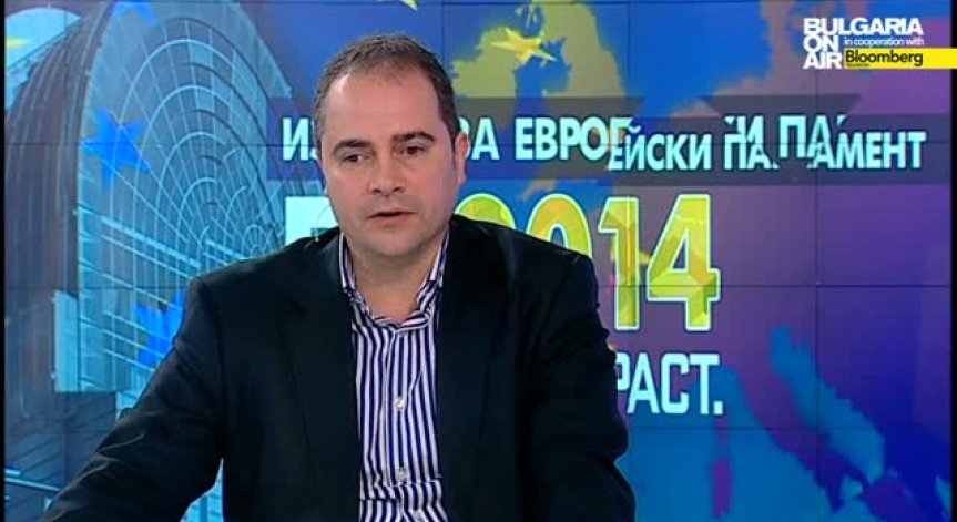 България е на предпоследно място по усвояването на евросредства, заяви финансистът Д. Манов