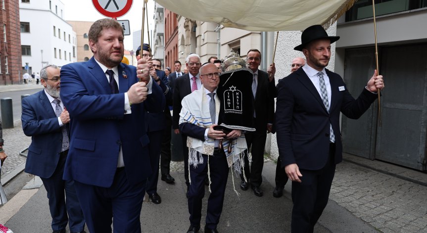 Надигна се антисемитска вълна в Германия.