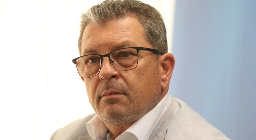 Директорът на Българския енергиен холдинг подаде оставка