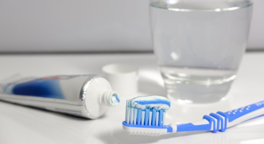 Арестуваха 4 стюардеси във Виетнам, пренасяли наркотици в паста за зъби