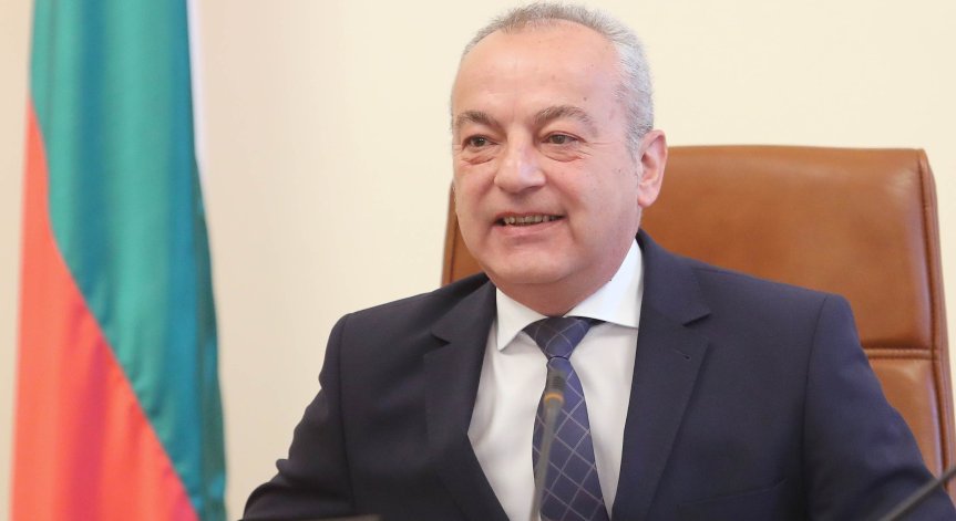 Донев с усмивка: Изборите в България са честни, но не трябва да бъдат чести