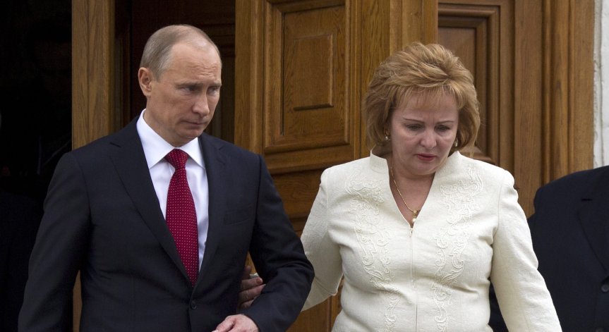 Великобритания санкционира бившата жена на Путин и негови роднини