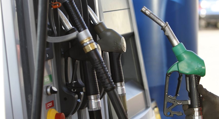 Шофьорите на дизелови коли ще плащат по-скъпо за гориво