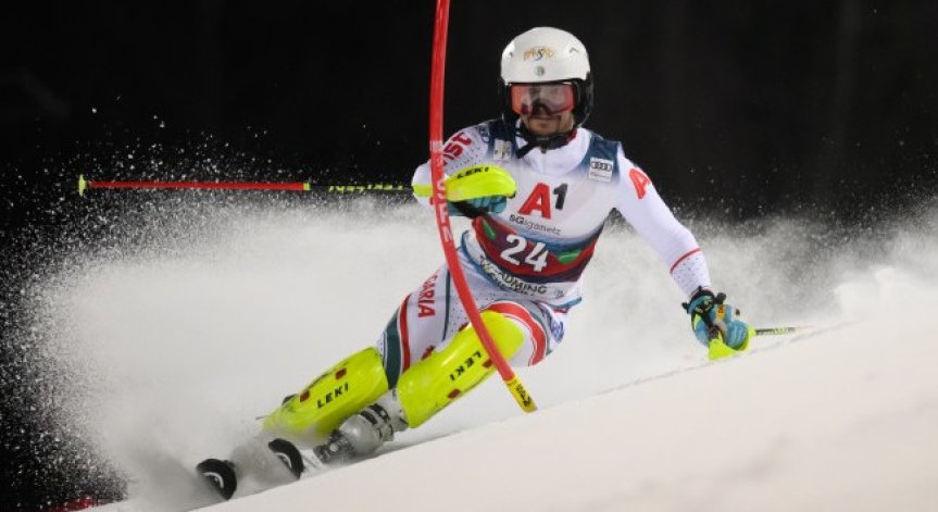 Алберт Попов завърши 11-и в нощния слалом в Шладминг