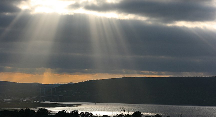 Посрещаме слънчева неделя, но на места ще има дъжд и гръмотевици