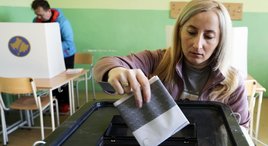 Местни избори в Косово: Над 2 млн. избиратели гласуват днес