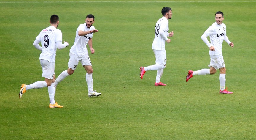 Ковид-19 удари и 