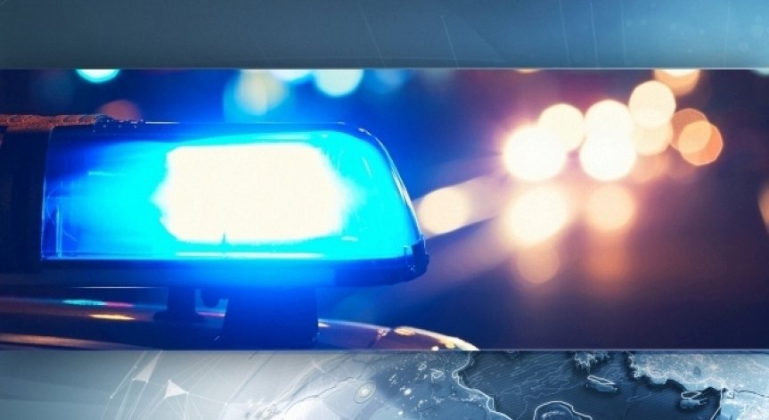 33-годишен мъж намушка с нож момче в тролей в София