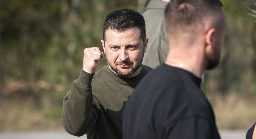 Благодарение на помощите: Украйна подготви 10 000 оператори на дронове