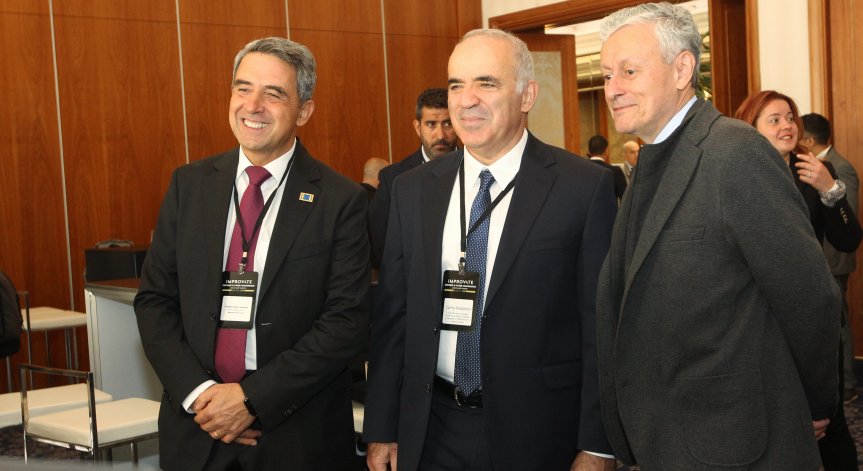 Плевнелиев и Паси разговарят с ДПС за съставяне на правителство