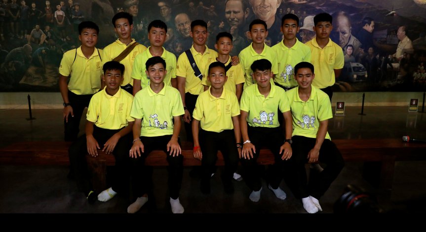 Футболистите от пещерата-капан в Тайланд изписали стените ѝ