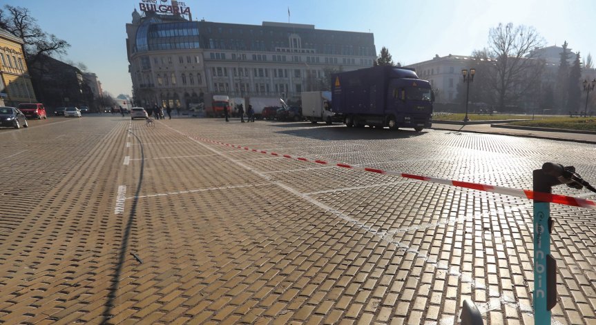 Слънчева неделя с разкъсана облачност, температурите ще се повишат