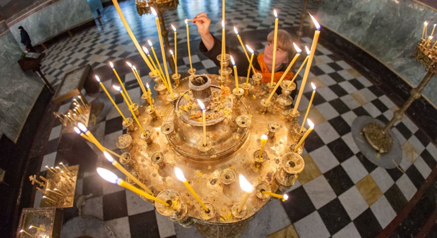 Иван Рилски раздал имуществото си на бедните.