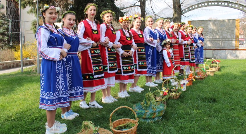 Лазаровден е - традиции и обичаи в празничния ден