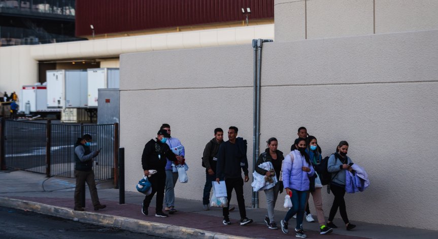 Нов закон във Великобритания забранява нелегалните мигранти да кандидатстват за убежище 