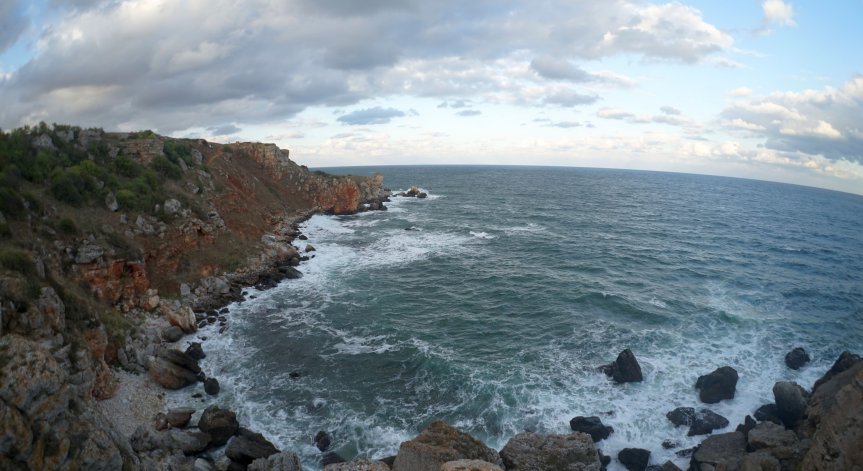 Двама руски моряци загинаха на кораб край Варна